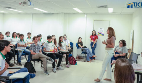 Estudantes conhecem serviços de proteção a crianças e adolescentes durante visitas ao Fórum Clóvis Beviláqua