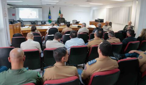 Comemoração dos 100 anos da Auditoria Militar é marcada por lançamento de livro e reconhecimento a serviços prestados