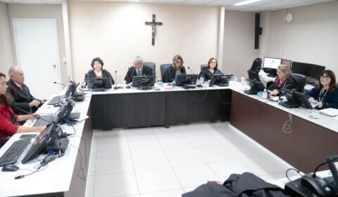 Seguradora e rede hospitalar devem pagar R$20 mil a paciente que teve atendimento negado durante crise de apendicite aguda