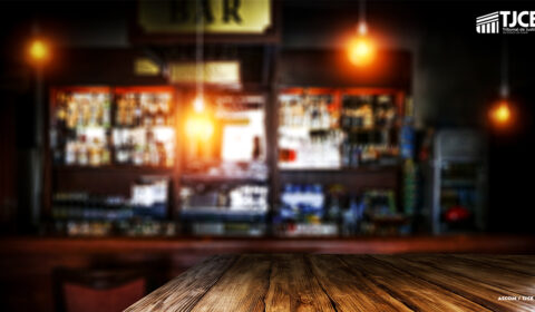 Estado deve pagar R$ 40 mil de indenização para dona de bar agredida por policial militar