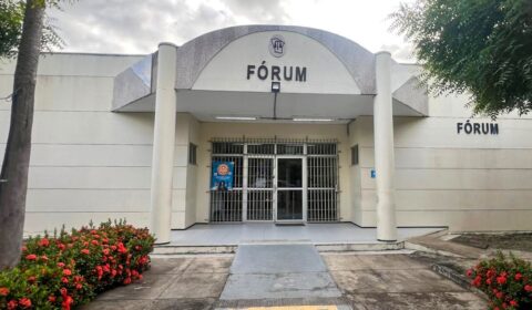 Homem é condenado a mais de 13 anos de prisão por homicídio qualificado em Santana do Acaraú