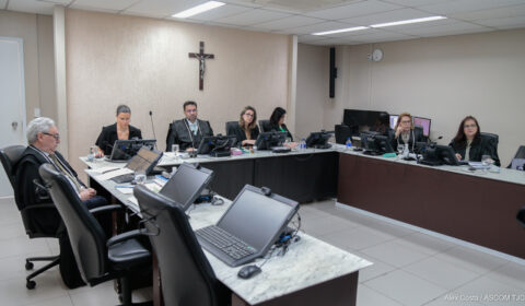 Paciente que teve cirurgia intrauterina negada na gravidez será indenizada por plano de saúde