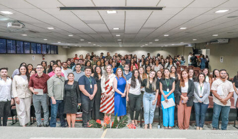 Estudantes que atuam no Judiciário estadual são homenageados no II Encontro de Estagiárias e Estagiários do TJCE