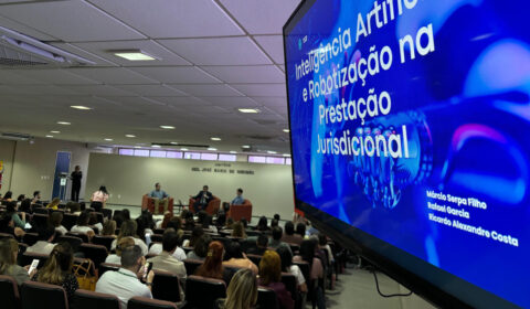 Nova ferramenta de Inteligência Artificial do TJCE é lançada em encontro com gestores