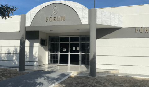 Justiça cearense assegura pagamento de quase R$ 8 milhões a professores da rede pública de Aiuaba