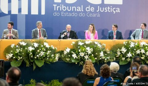 Com discurso marcado por gratidão, desembargador Abelardo Benevides se despede da Presidência do Judiciário cearense