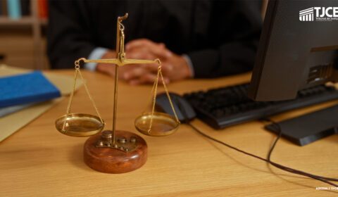 Idosa que recebeu cobranças indevidas na conta de água será ressarcida e indenizada por concessionária