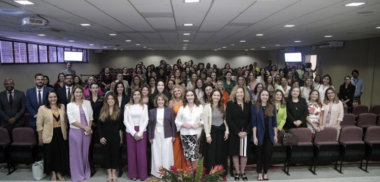 Esmec faz abertura do Mês da Mulher do Poder Judiciário Cearense 