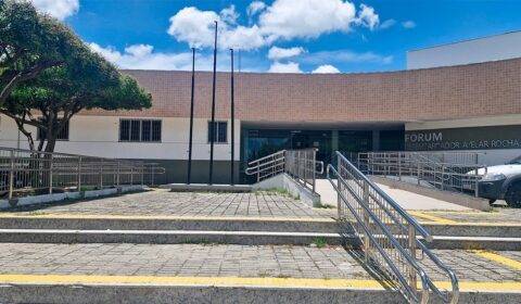 Justiça estadual recebe denúncia contra acusados de matar jovem que saía de igreja em Quixeramobim