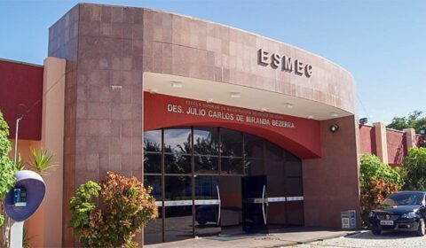 Esmec promove, nesta quinta-feira (22), colóquio e lançamento de livro sobre os Desafios do Poder Judiciário no Direito Penal