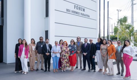 Comitiva do TJCE promove dia de escuta, afeto e compromisso em visita à rede de combate à violência doméstica no Crato