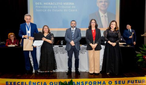 Presidente do TJCE recebe Medalha Agerson Tabosa