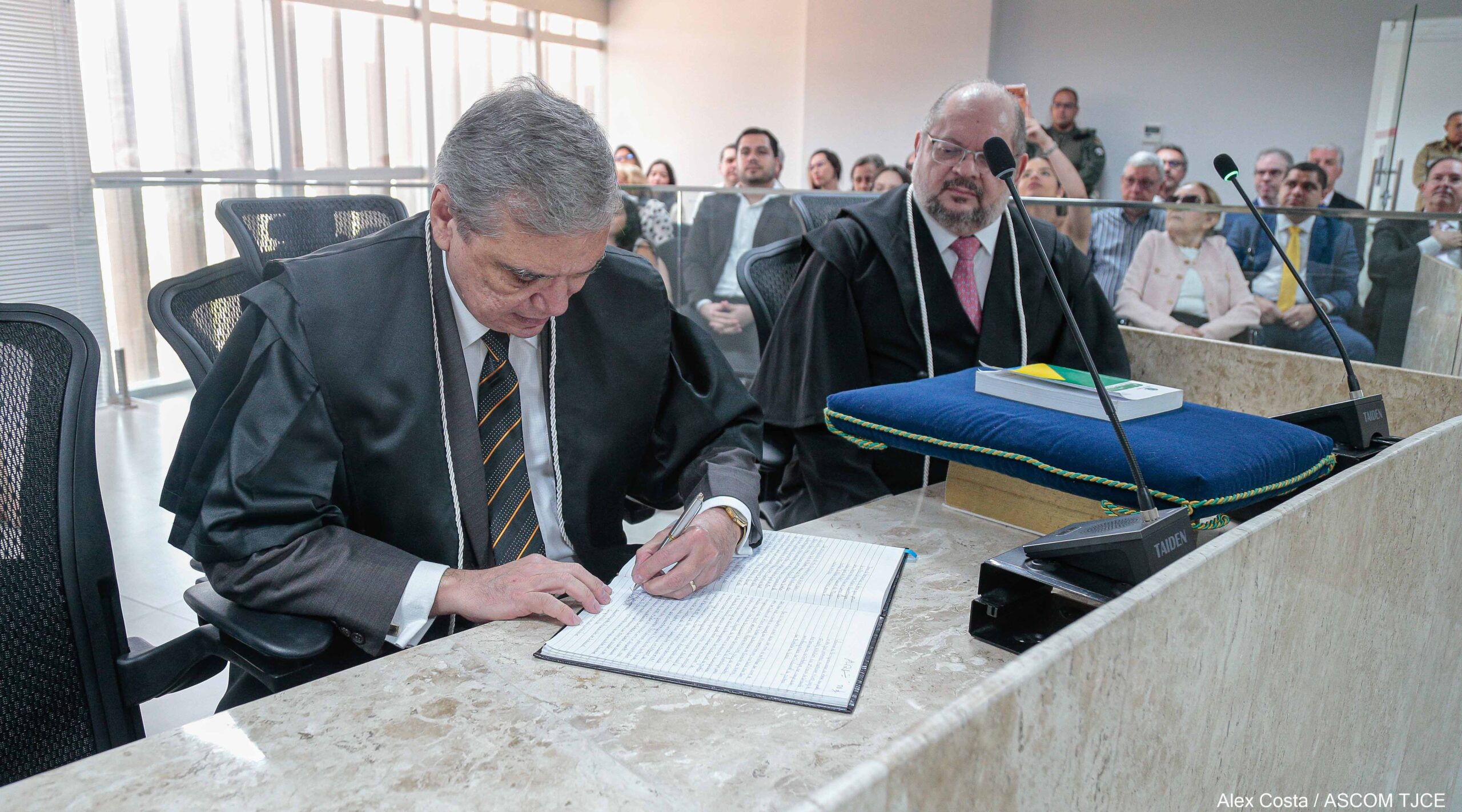 Pleno do TJCE amplia composição para 55 integrantes com eleição e posse de dois novos desembargadores