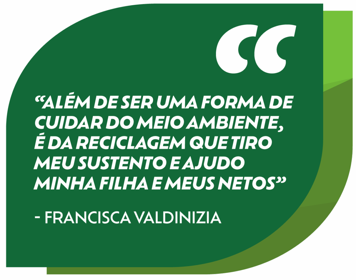 Arte no formato de uma folha na cor verde com o texto em branco