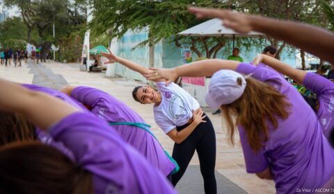 “Respeito é o Melhor Exercício”: TJCE mobiliza praticantes de atividades físicas na Beira Mar para reforçar o combate à violência contra a mulher