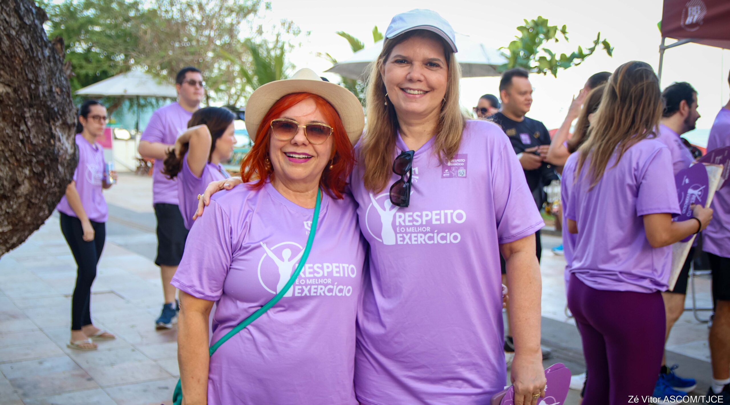 “Respeito é o Melhor Exercício”: TJCE mobiliza praticantes de atividades físicas na Beira Mar para reforçar o combate à violência contra a mulher