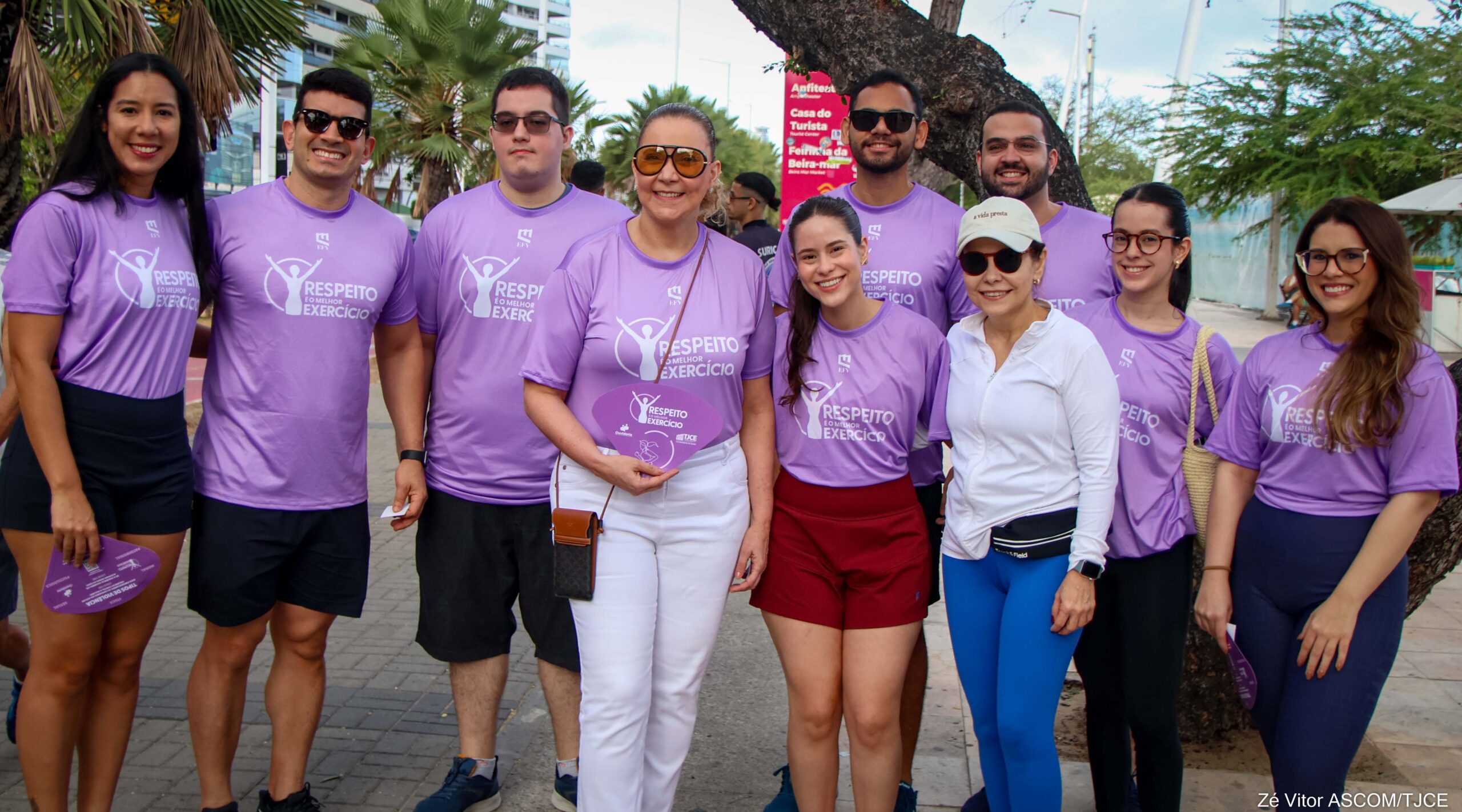 “Respeito é o Melhor Exercício”: TJCE mobiliza praticantes de atividades físicas na Beira Mar para reforçar o combate à violência contra a mulher