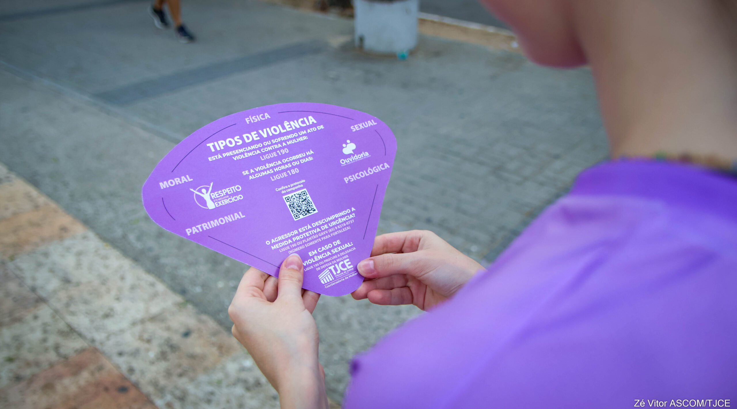 “Respeito é o Melhor Exercício”: TJCE mobiliza praticantes de atividades físicas na Beira Mar para reforçar o combate à violência contra a mulher