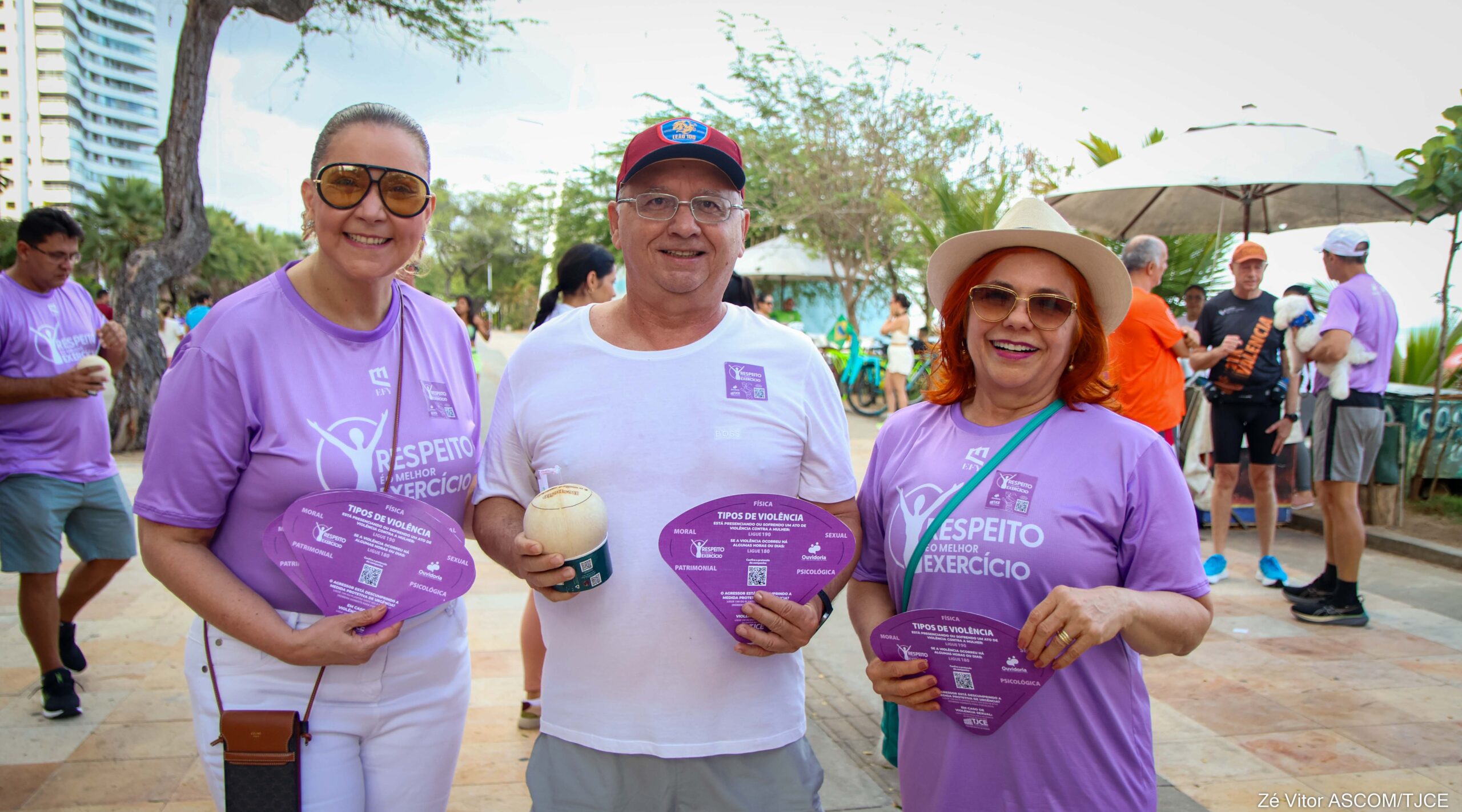 “Respeito é o Melhor Exercício”: TJCE mobiliza praticantes de atividades físicas na Beira Mar para reforçar o combate à violência contra a mulher