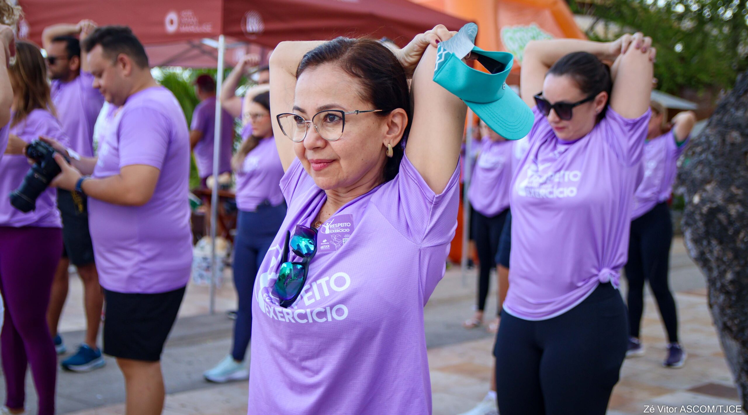 “Respeito é o Melhor Exercício”: TJCE mobiliza praticantes de atividades físicas na Beira Mar para reforçar o combate à violência contra a mulher