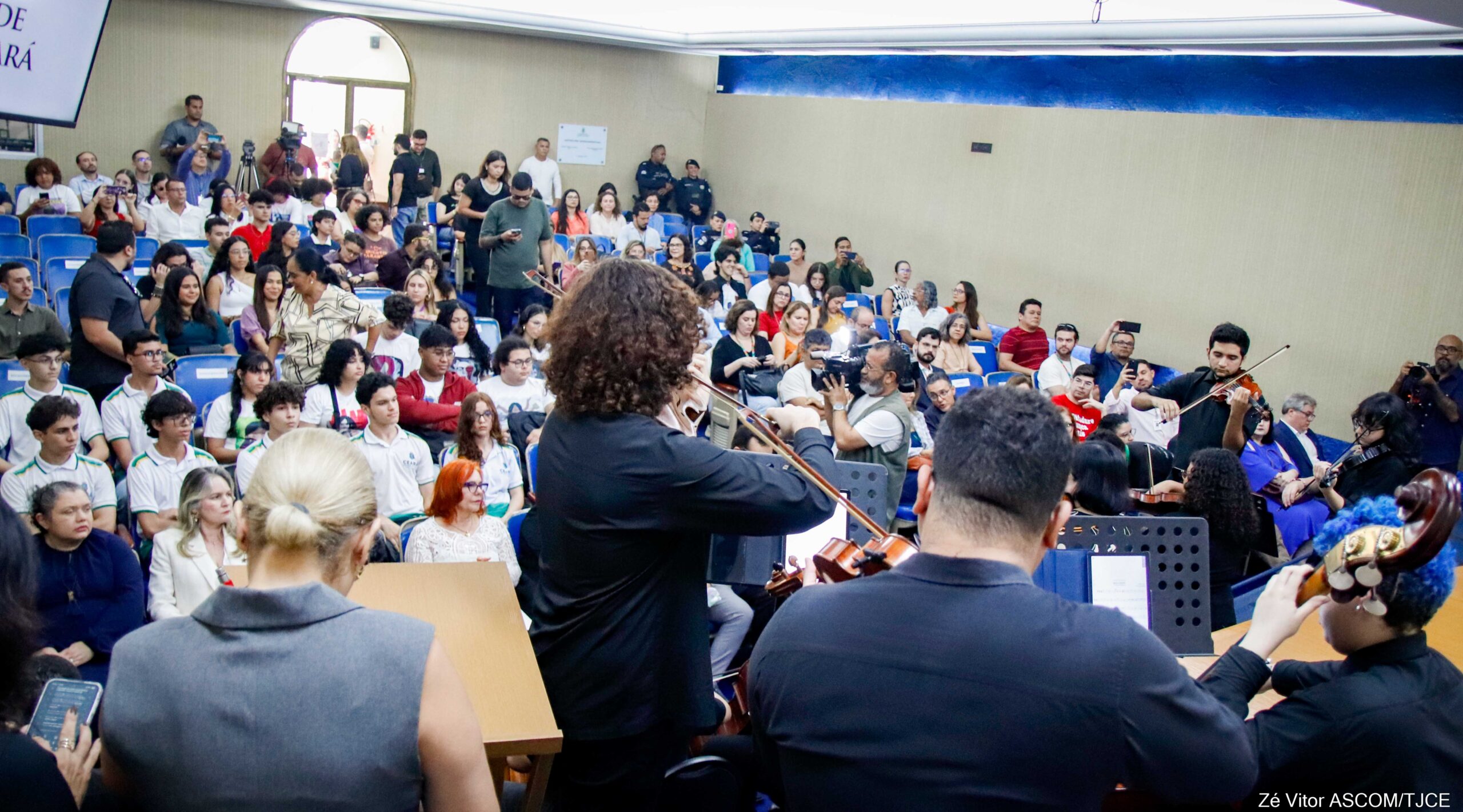 Arte para transformar: projeto premia redações e pinturas escolares sobre combate à violência contra a mulher