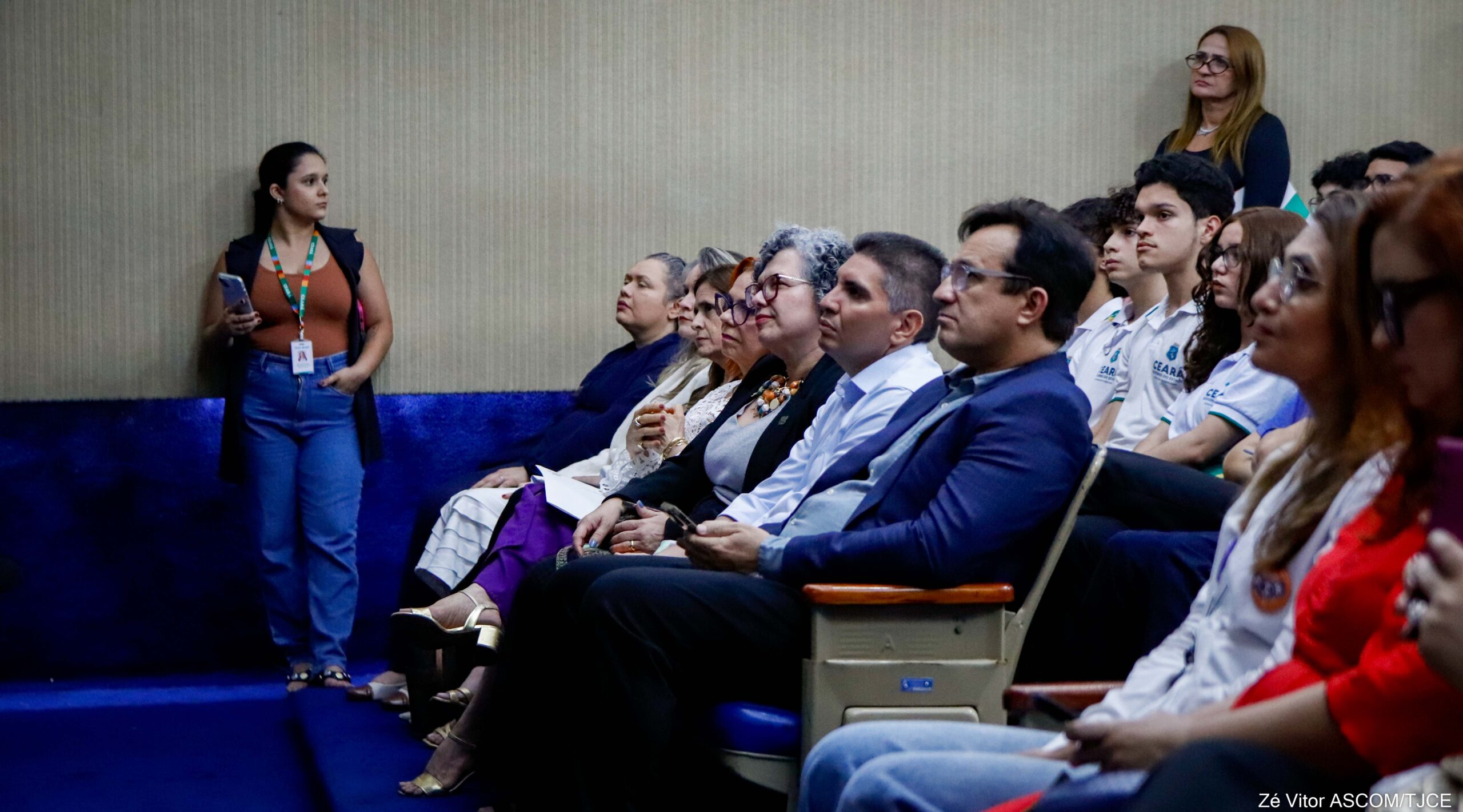 Arte para transformar: projeto premia redações e pinturas escolares sobre combate à violência contra a mulher