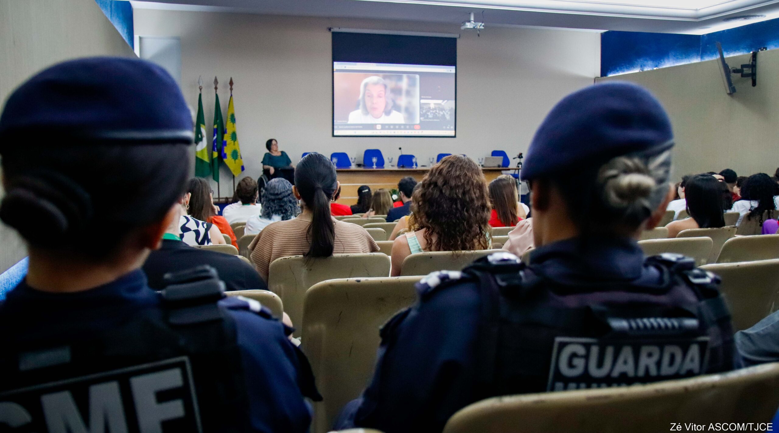 Arte para transformar: projeto premia redações e pinturas escolares sobre combate à violência contra a mulher