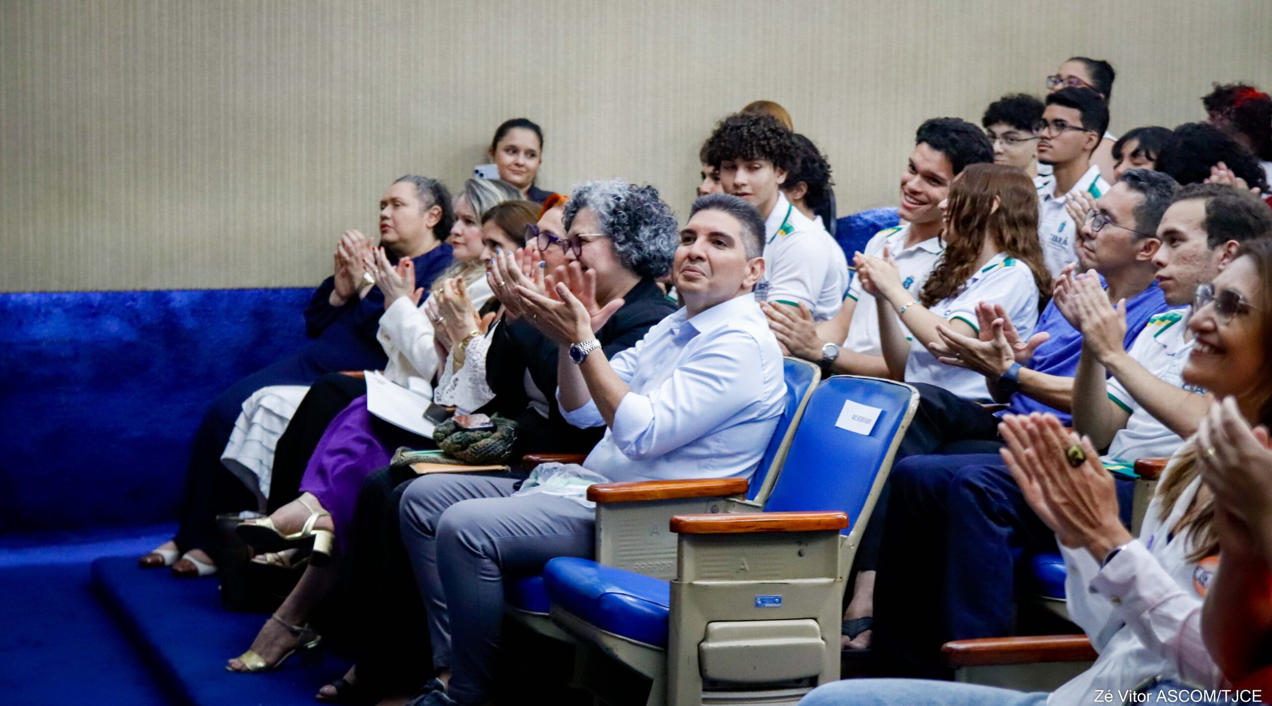 Arte para transformar: projeto premia redações e pinturas escolares sobre combate à violência contra a mulher