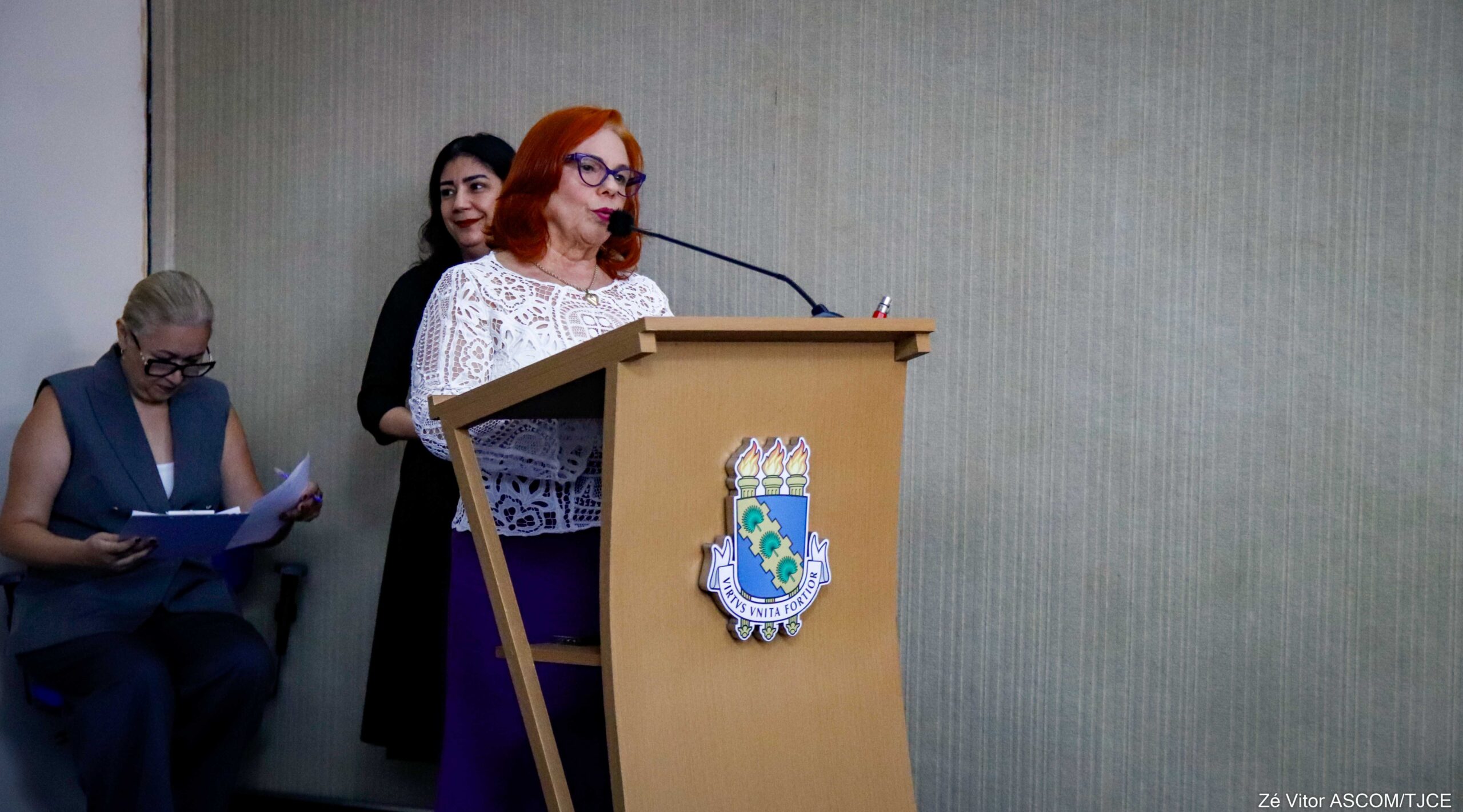 Arte para transformar: projeto premia redações e pinturas escolares sobre combate à violência contra a mulher