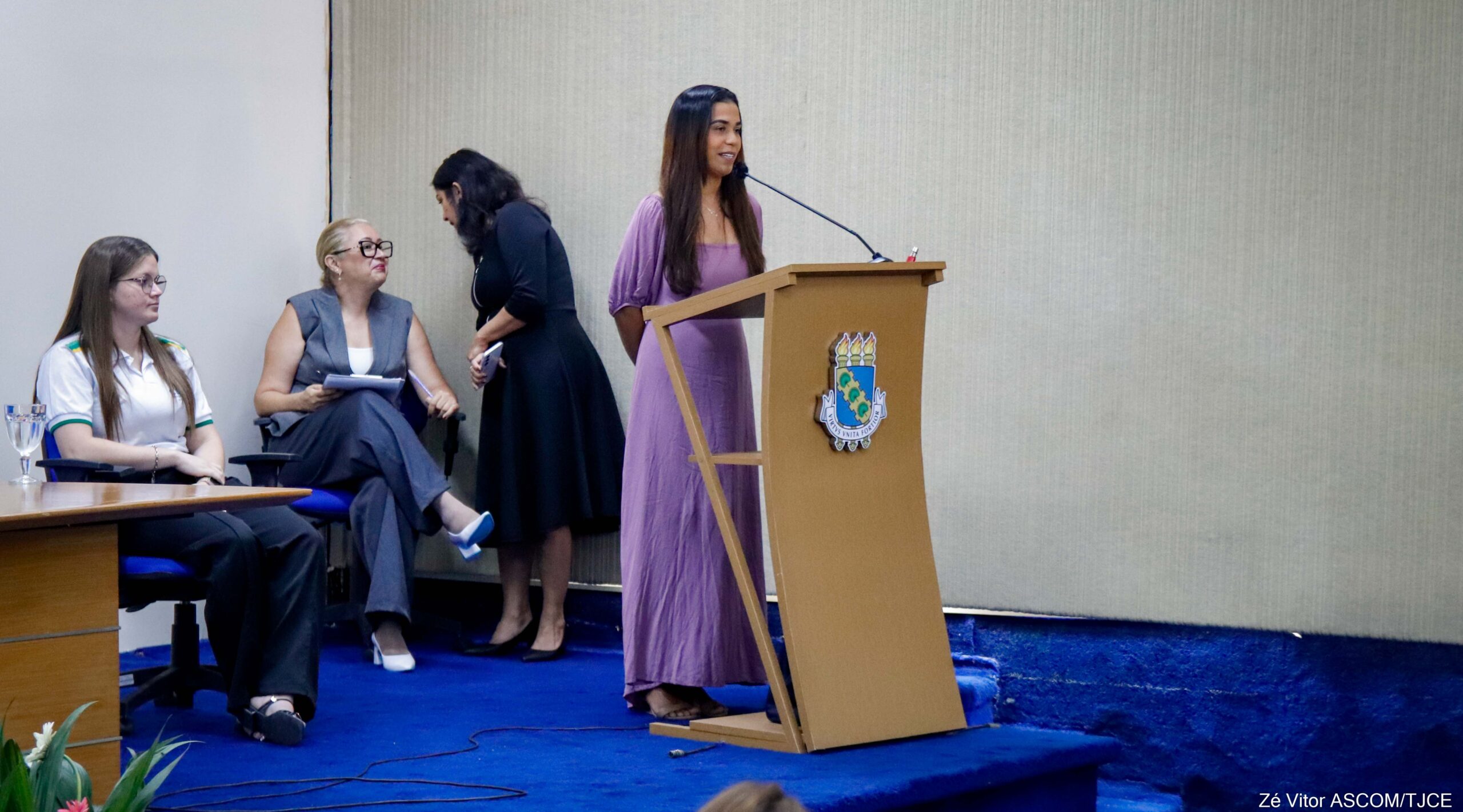 Arte para transformar: projeto premia redações e pinturas escolares sobre combate à violência contra a mulher