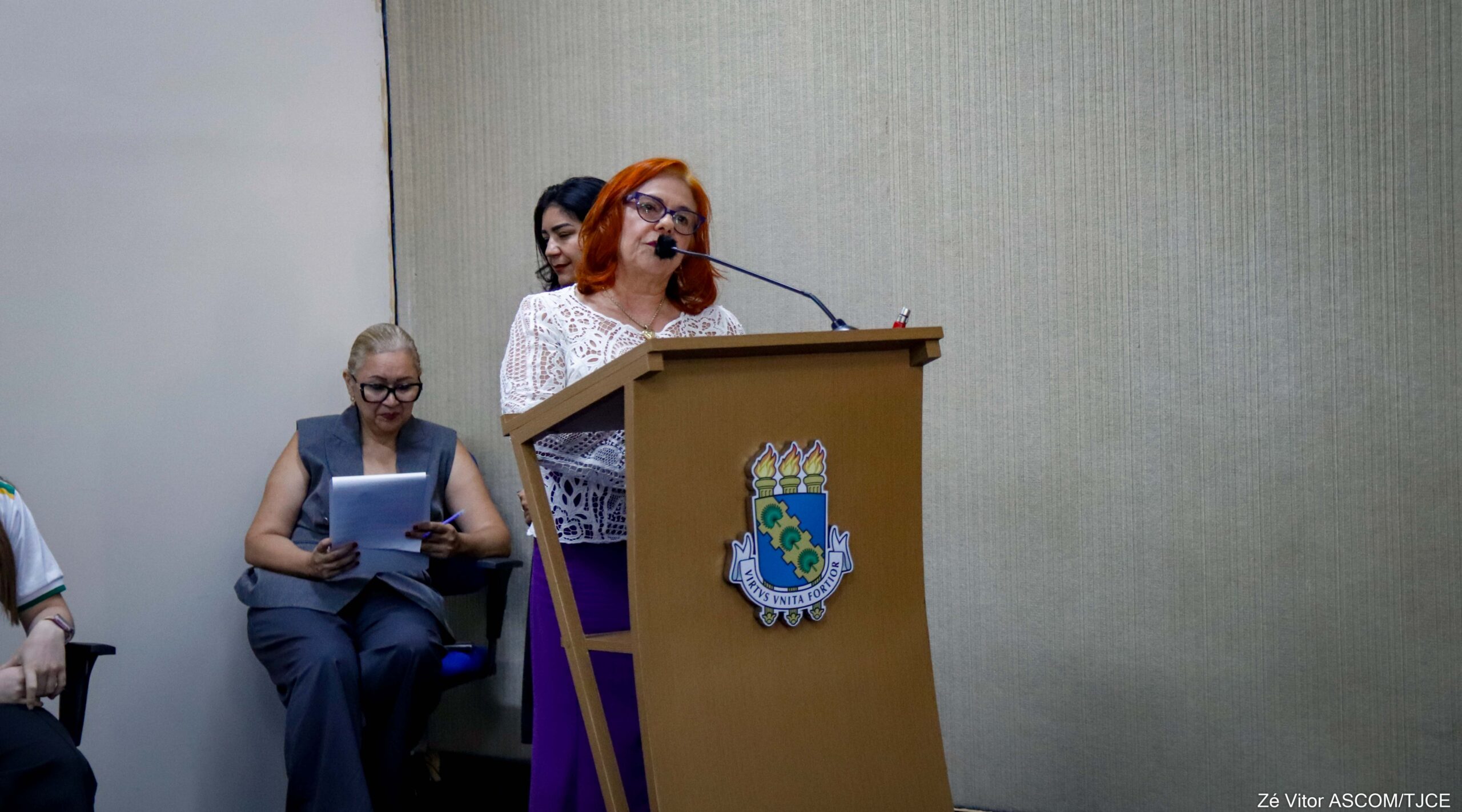 Arte para transformar: projeto premia redações e pinturas escolares sobre combate à violência contra a mulher