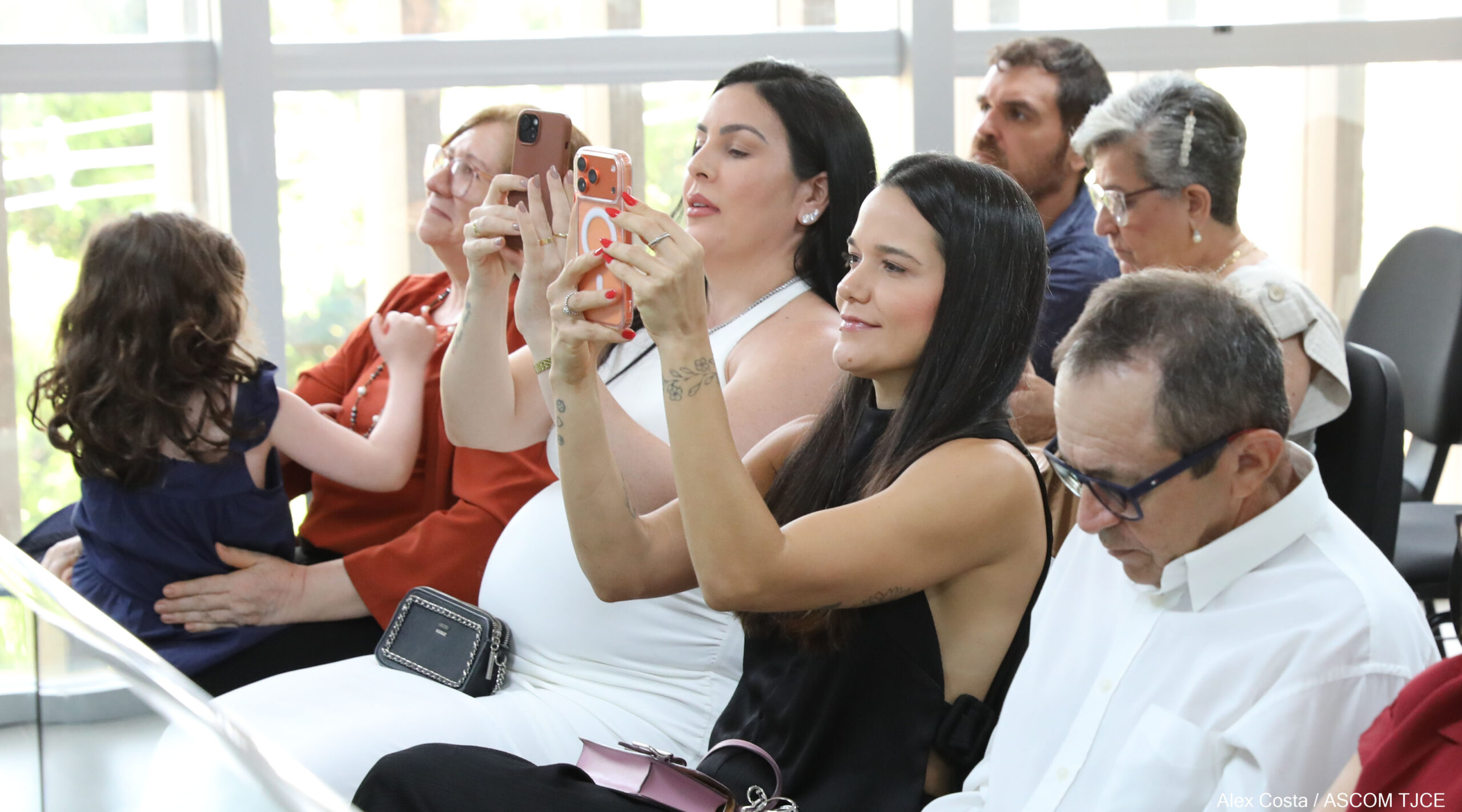 TJCE empossa cinco magistradas(os) por meio de permuta interestadual