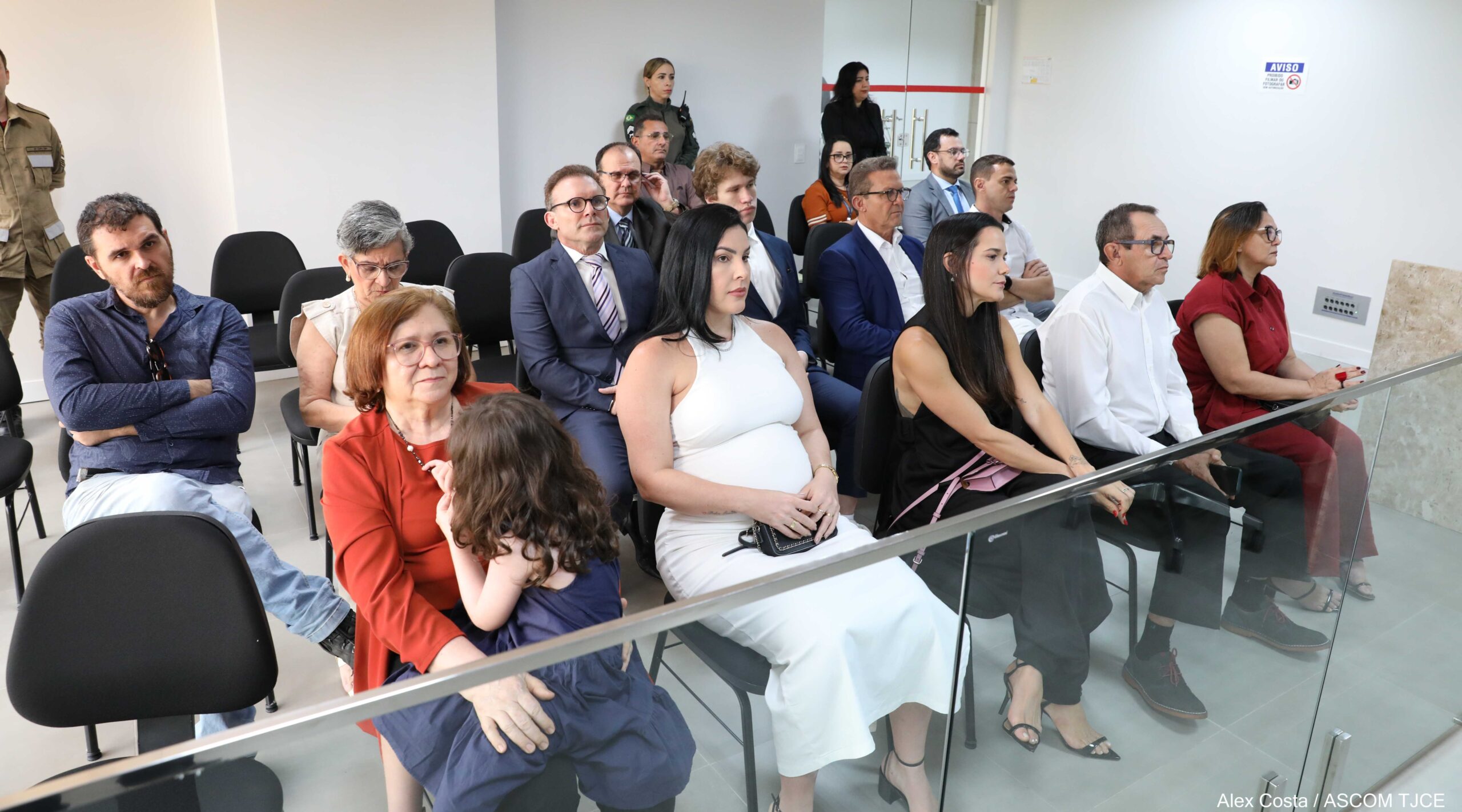 TJCE empossa cinco magistradas(os) por meio de permuta interestadual