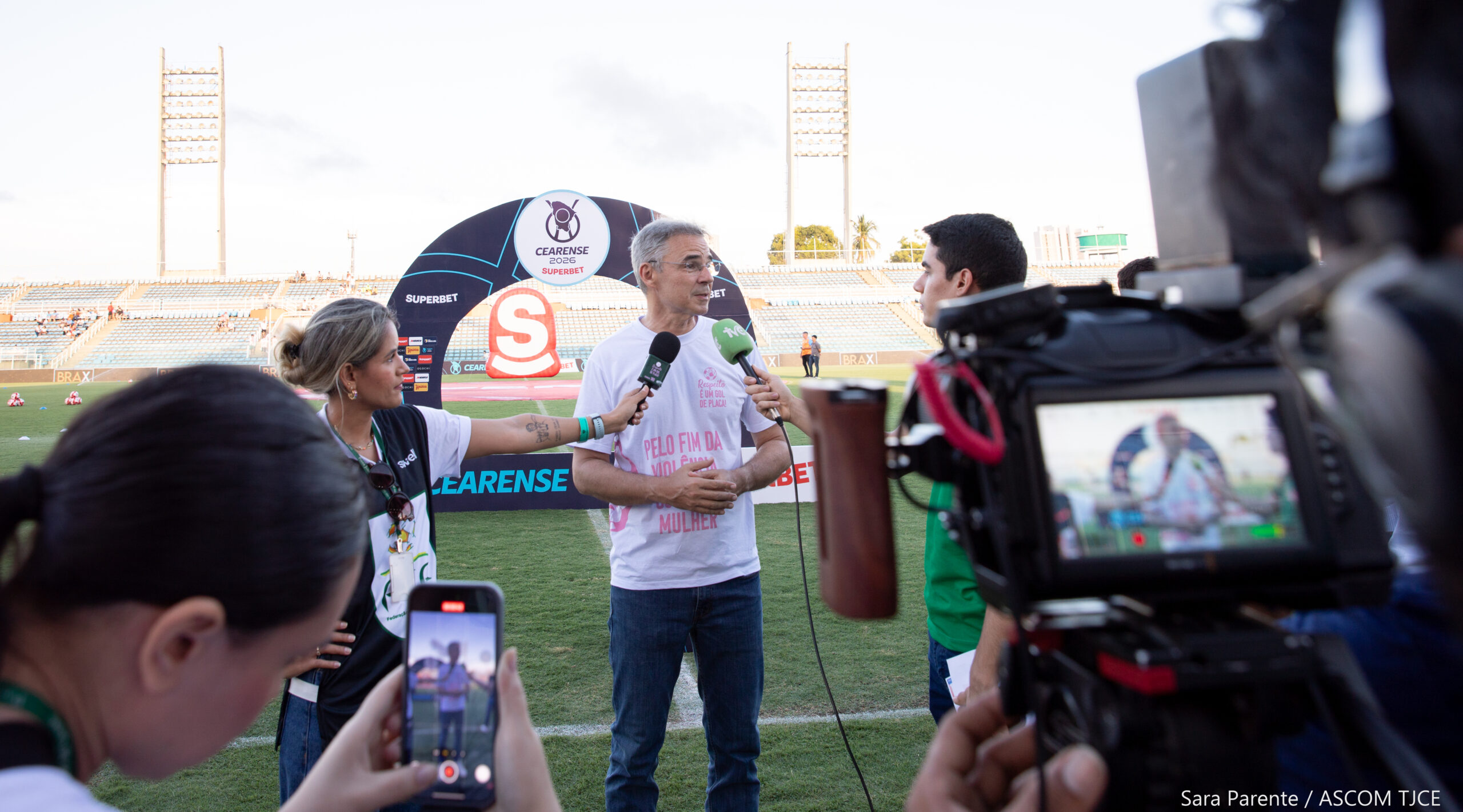 TJCE lança campanha “Respeito é um Gol de Placa” para combater violência contra a mulher no futebol cearense
