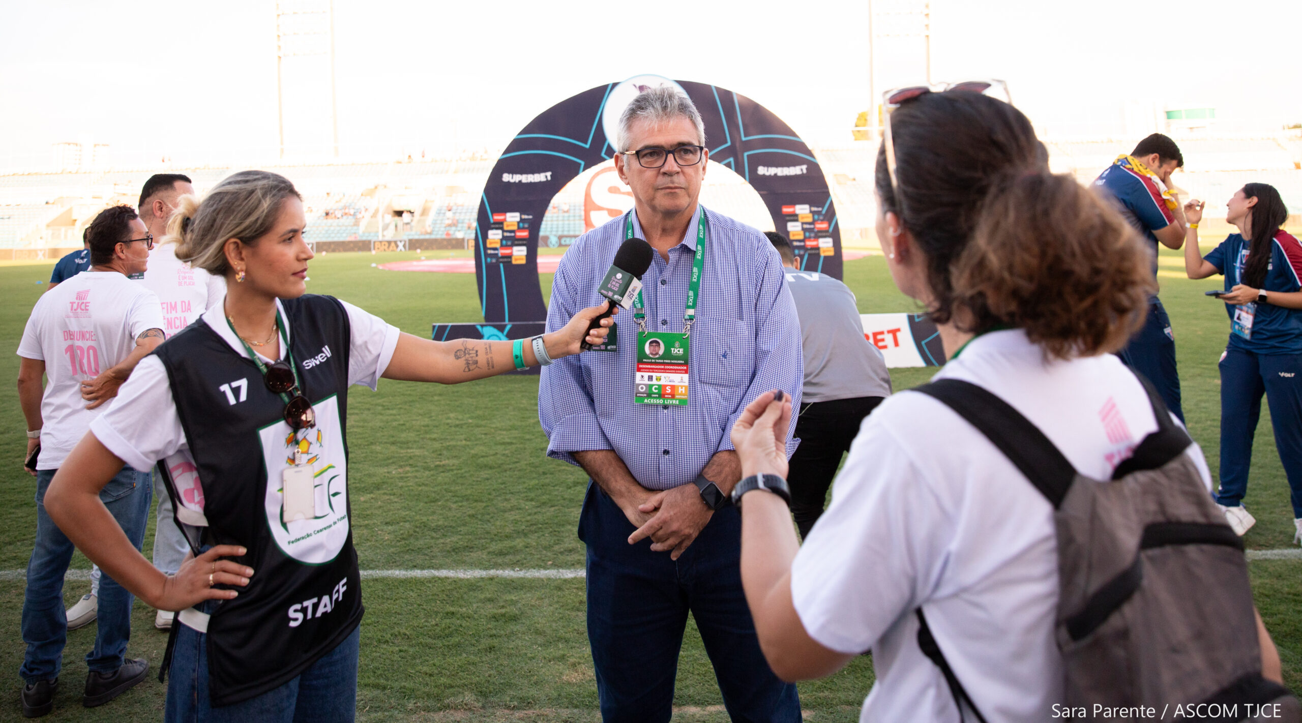 TJCE lança campanha “Respeito é um Gol de Placa” para combater violência contra a mulher no futebol cearense