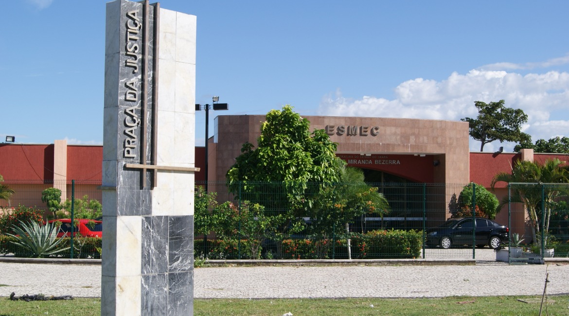 Inteligência Artificial e Poder Judiciário é tema de palestra em aula magna da especialização da Esmec