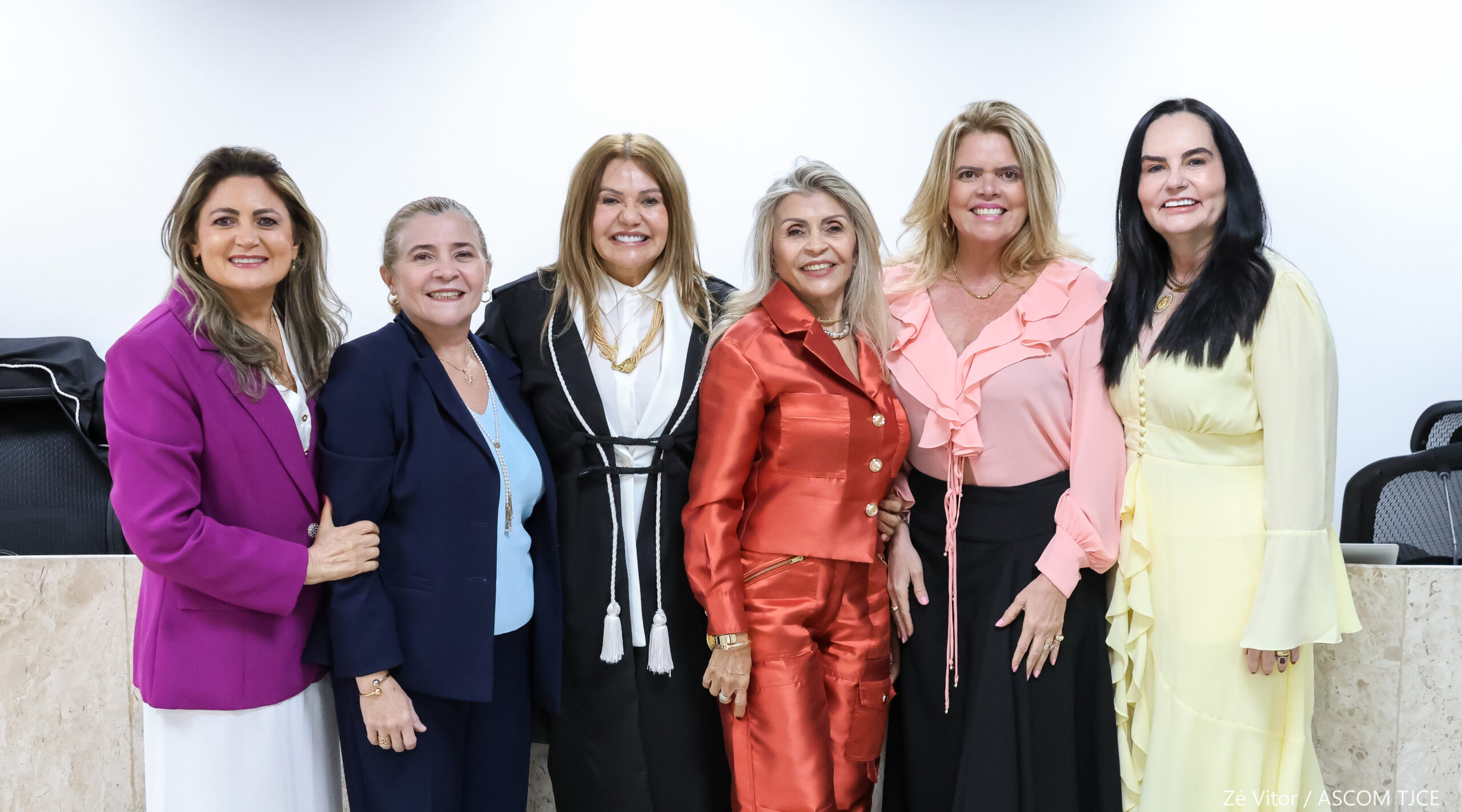 Pleno do TJCE elege e empossa nova desembargadora em sessão histórica