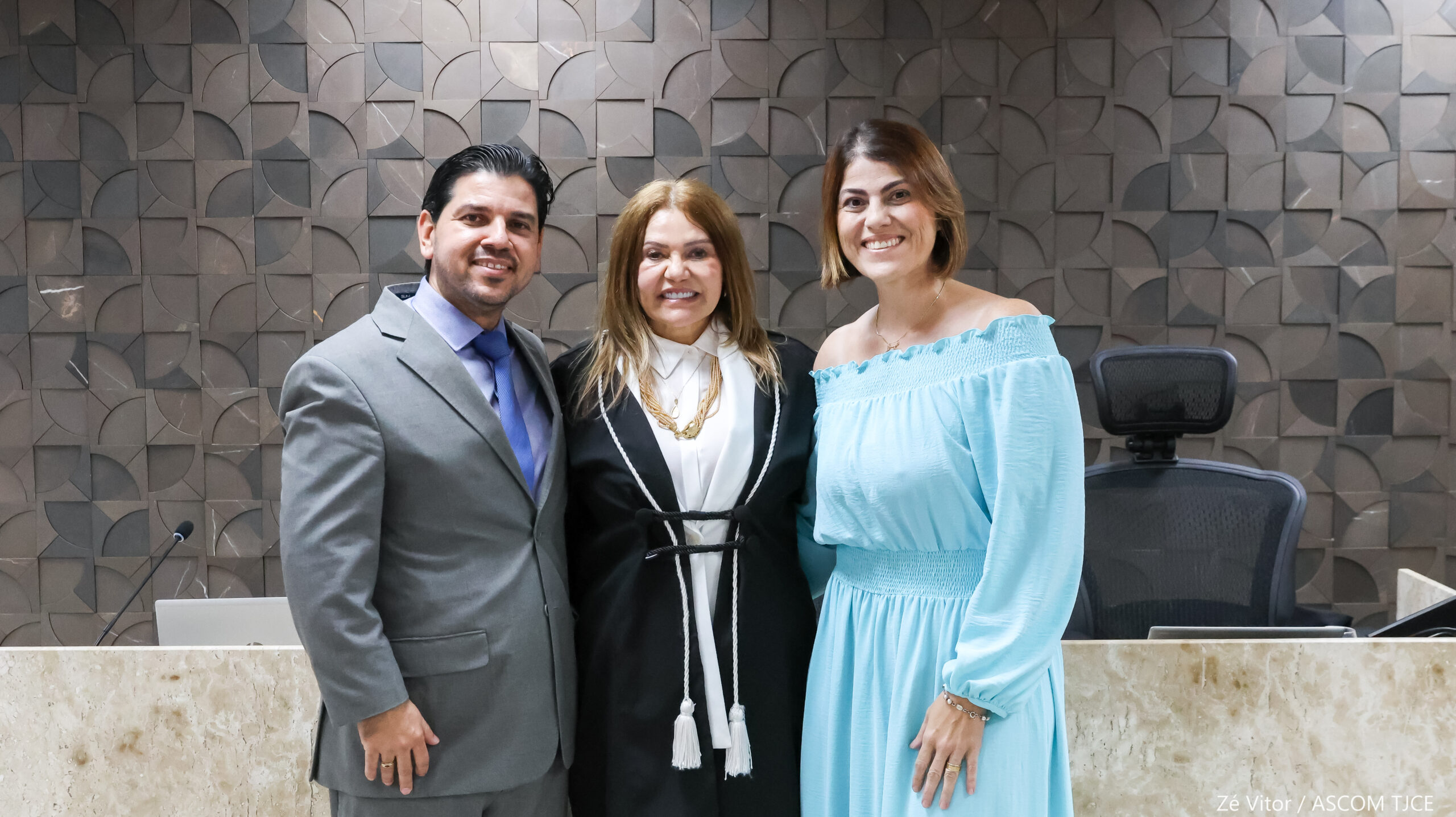 Pleno do TJCE elege e empossa nova desembargadora em sessão histórica