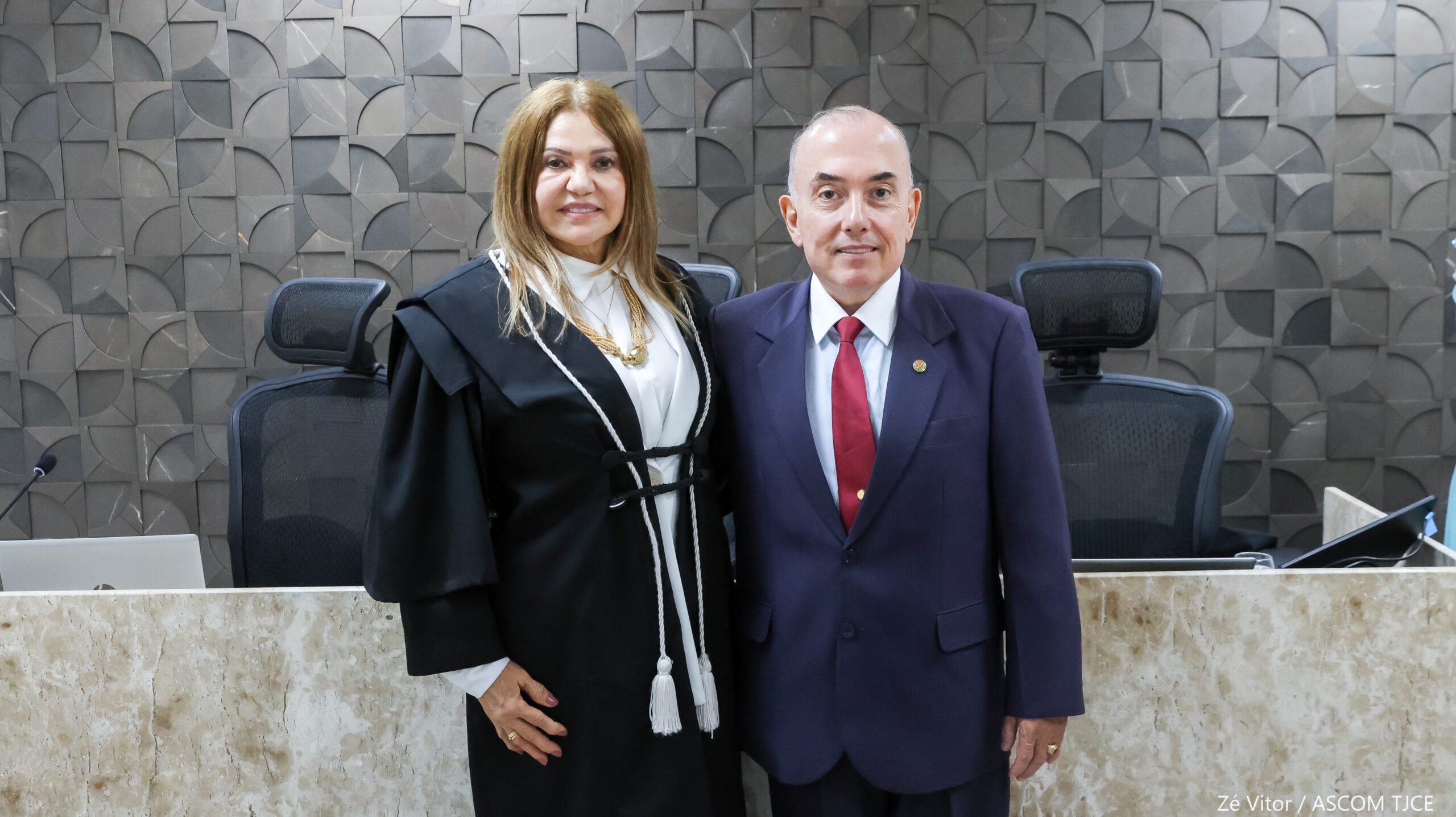 Pleno do TJCE elege e empossa nova desembargadora em sessão histórica