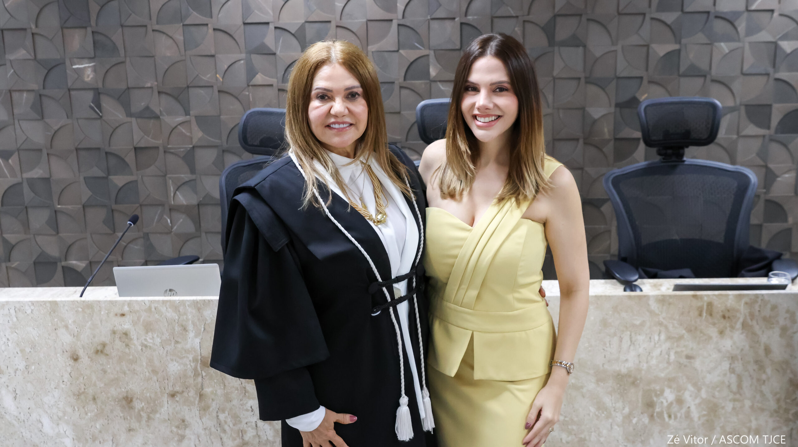 Pleno do TJCE elege e empossa nova desembargadora em sessão histórica