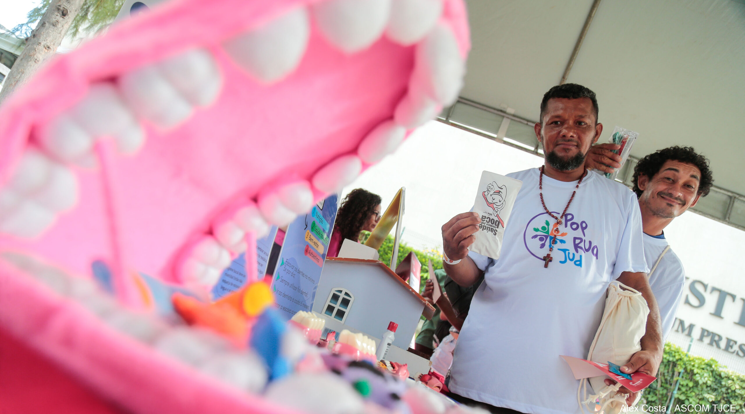 Mutirão PopRuaJud promove atendimentos judicais, de saúde e cidadania no Centro de Fortaleza