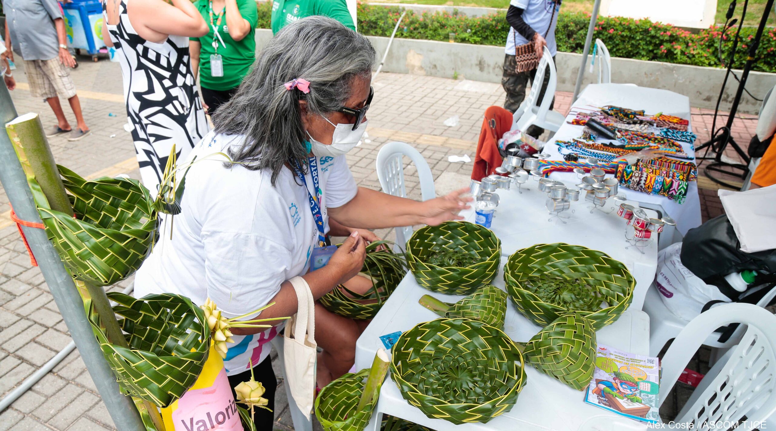 Mutirão PopRuaJud promove atendimentos judicais, de saúde e cidadania no Centro de Fortaleza