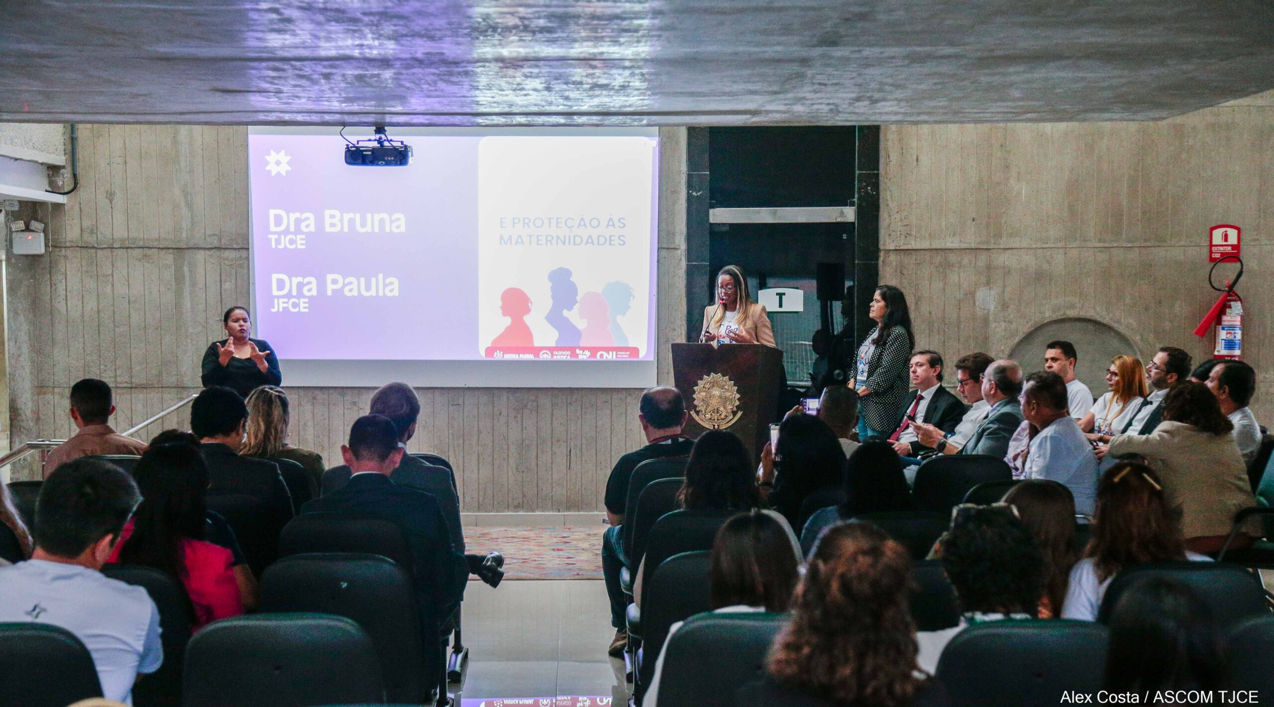 Mutirão PopRuaJud promove atendimentos judicais, de saúde e cidadania no Centro de Fortaleza