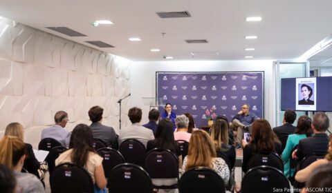 TJCE discute desafios das mulheres na sociedade e celebra legado pioneiro da juíza Auri Moura Costa com lançamento de biografia