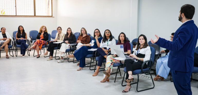 Novo sistema de gestão educacional é tema de reunião na Esmec