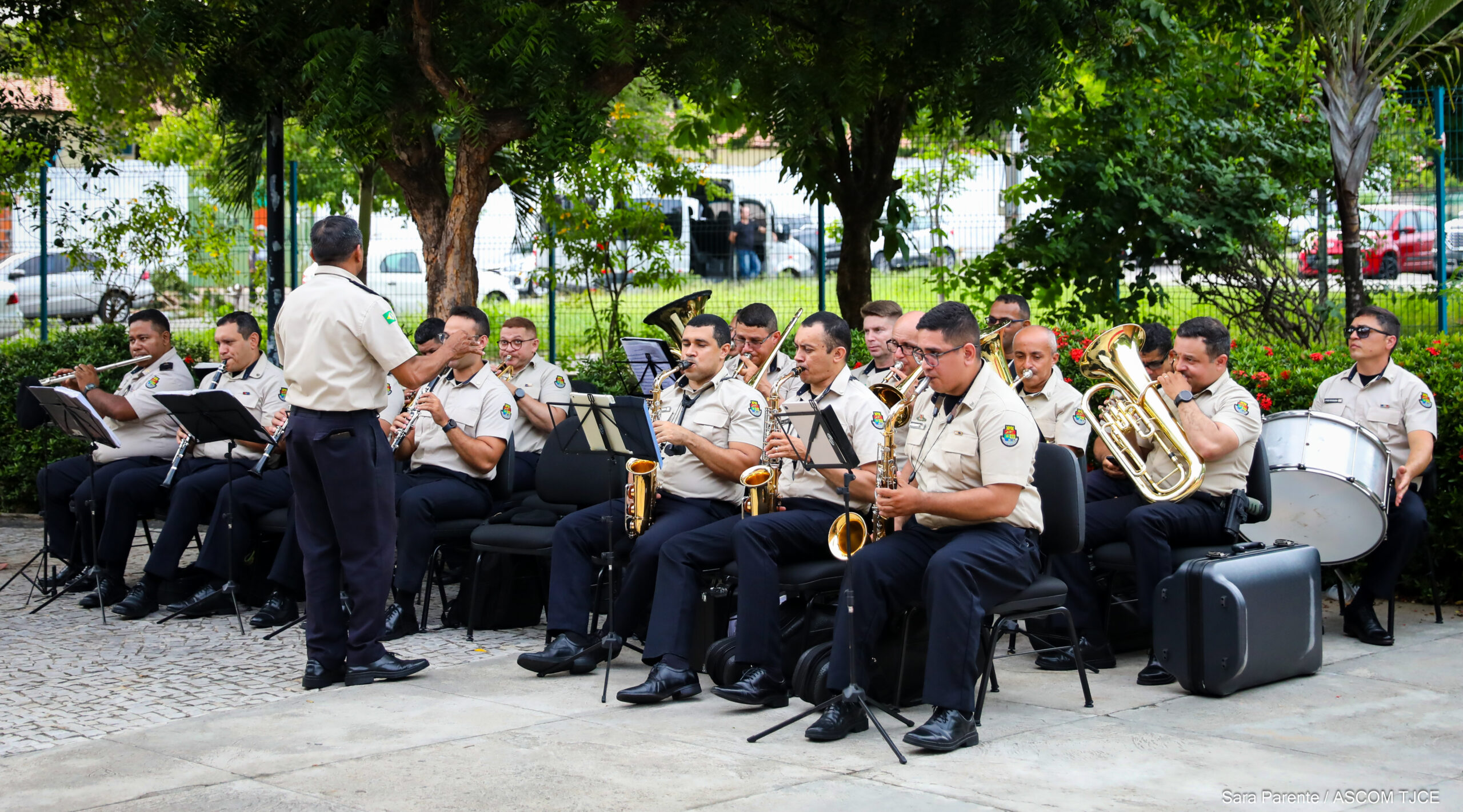 Primeira desembargadora eleita em processo exclusivo para mulheres é empossada pelo TJCE