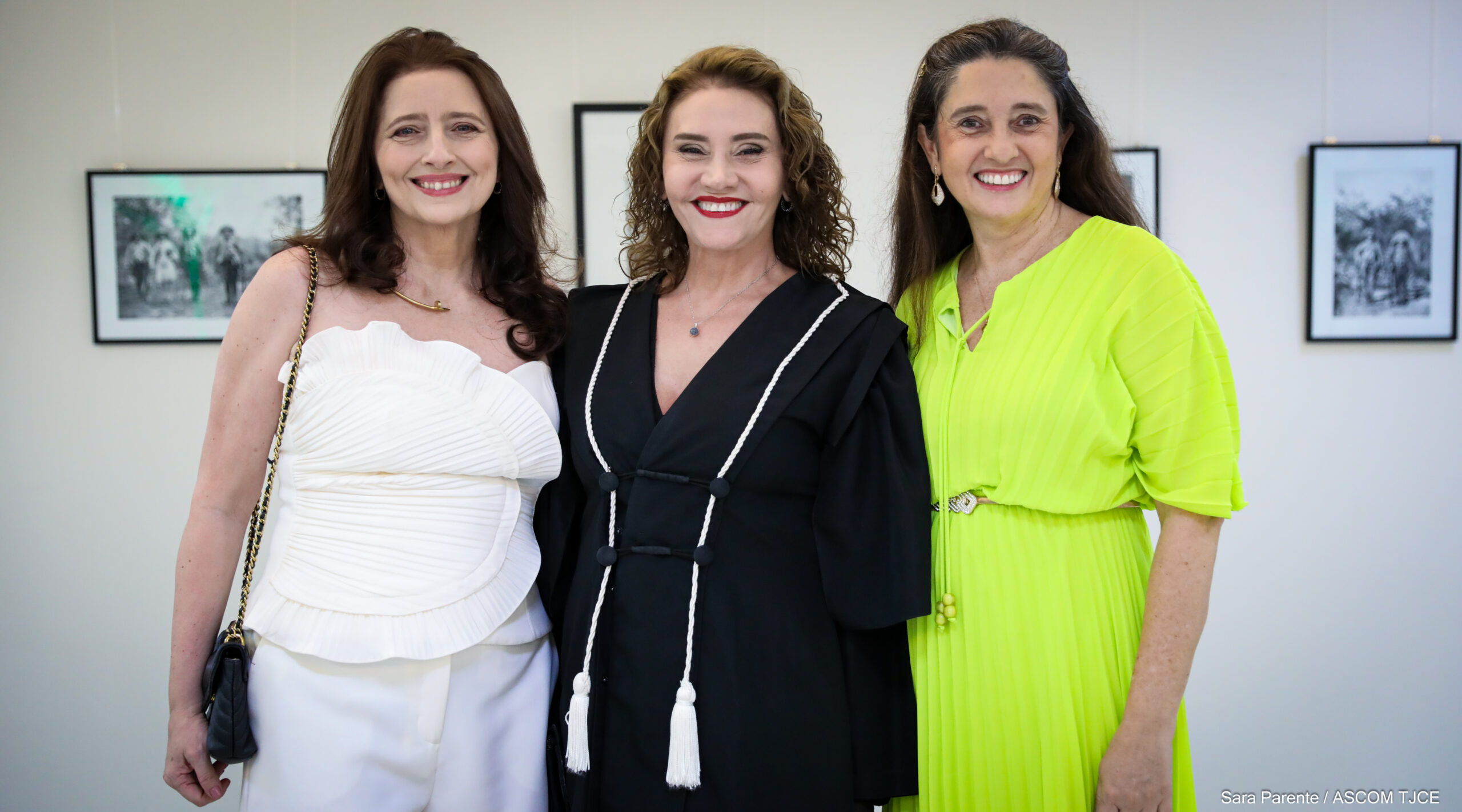 Primeira desembargadora eleita em processo exclusivo para mulheres é empossada pelo TJCE