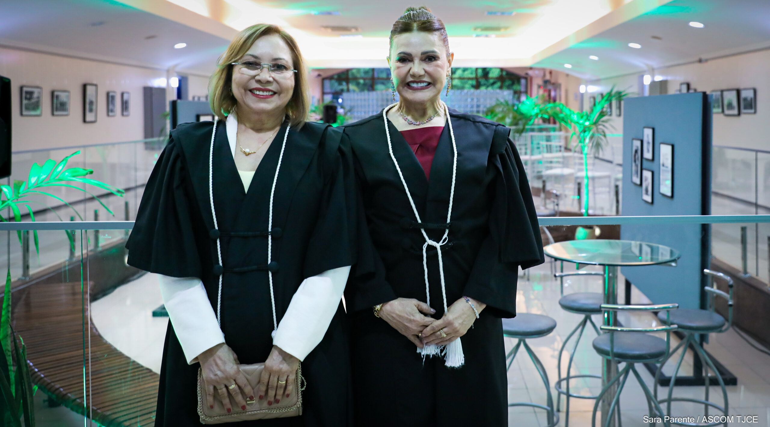 Primeira desembargadora eleita em processo exclusivo para mulheres é empossada pelo TJCE