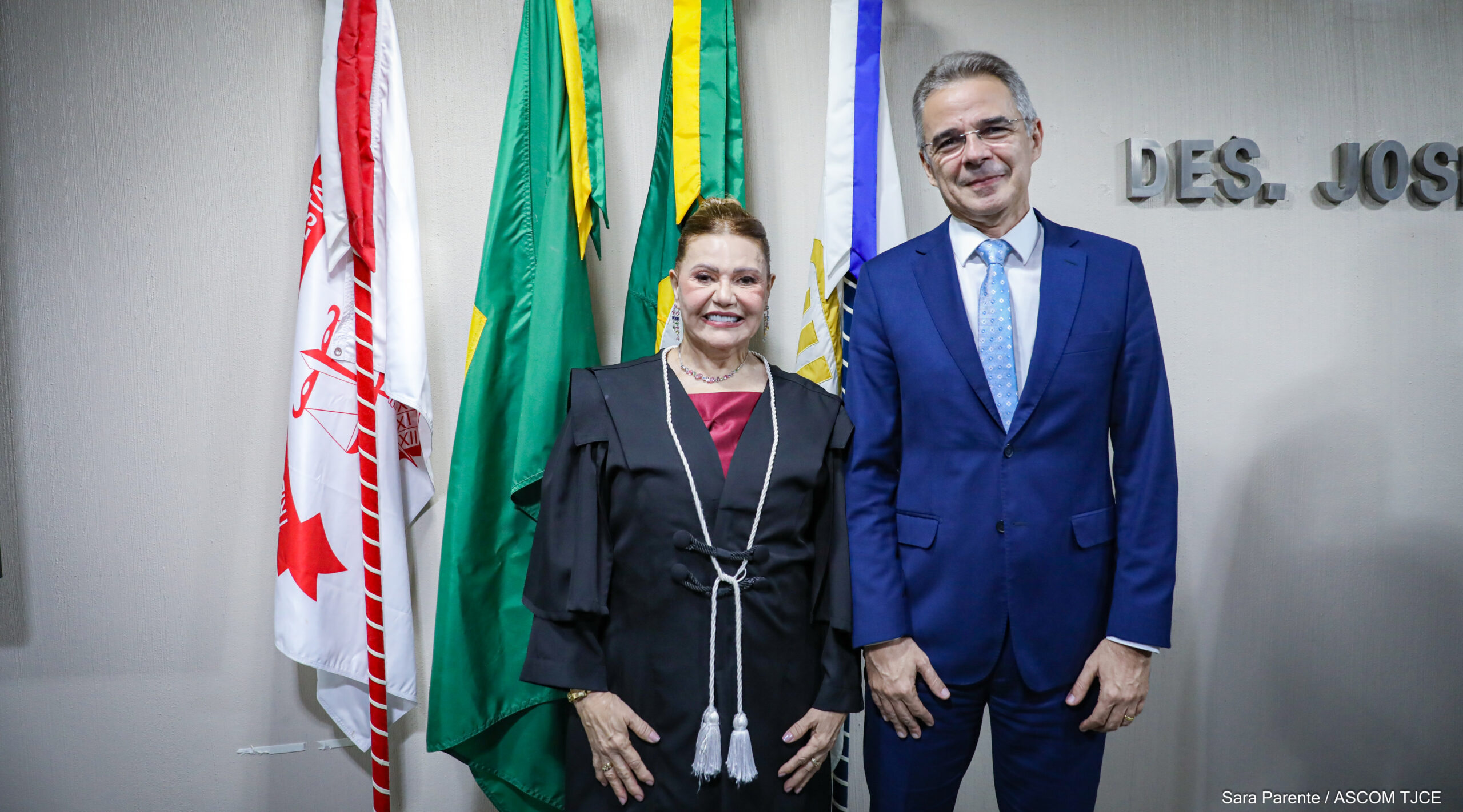 Primeira desembargadora eleita em processo exclusivo para mulheres é empossada pelo TJCE