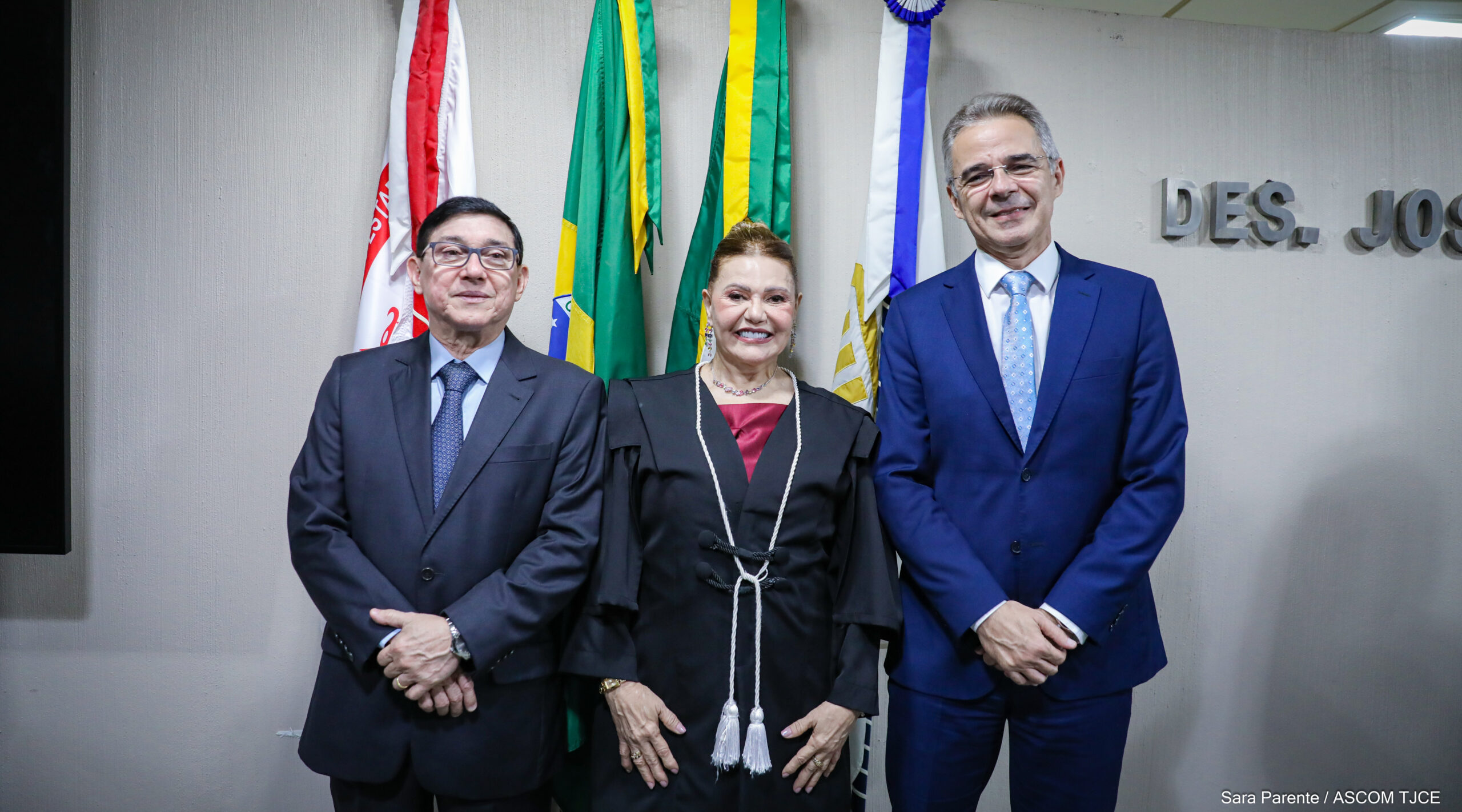 Primeira desembargadora eleita em processo exclusivo para mulheres é empossada pelo TJCE